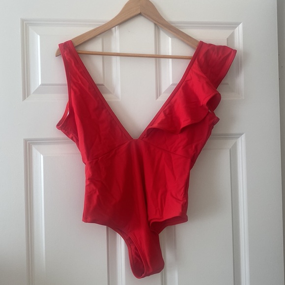 Ruffled V-Neck One Piece Swimsuit - Picture 5 of 11